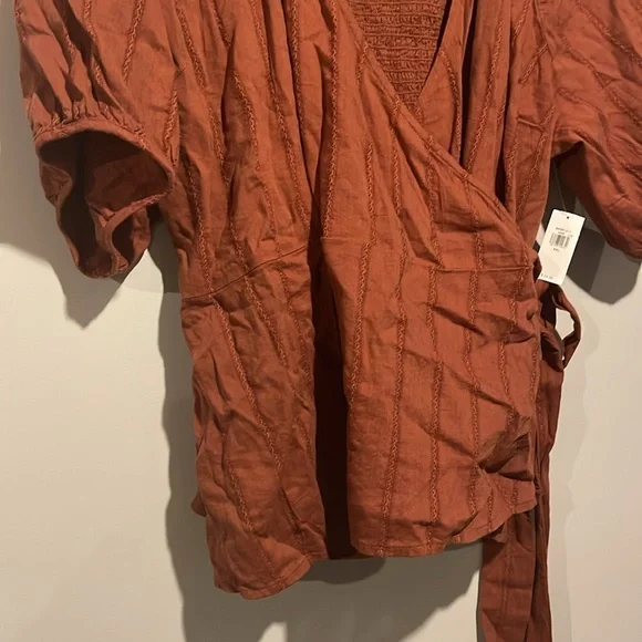 Burnt Red Peplum Top - Old Navy - Picture 3 of 6